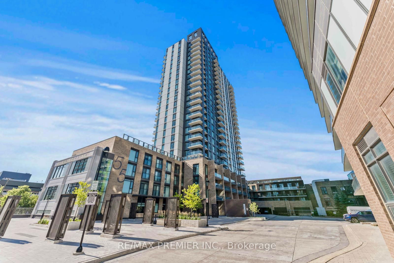 55 Duke St W, unit 207 for rent