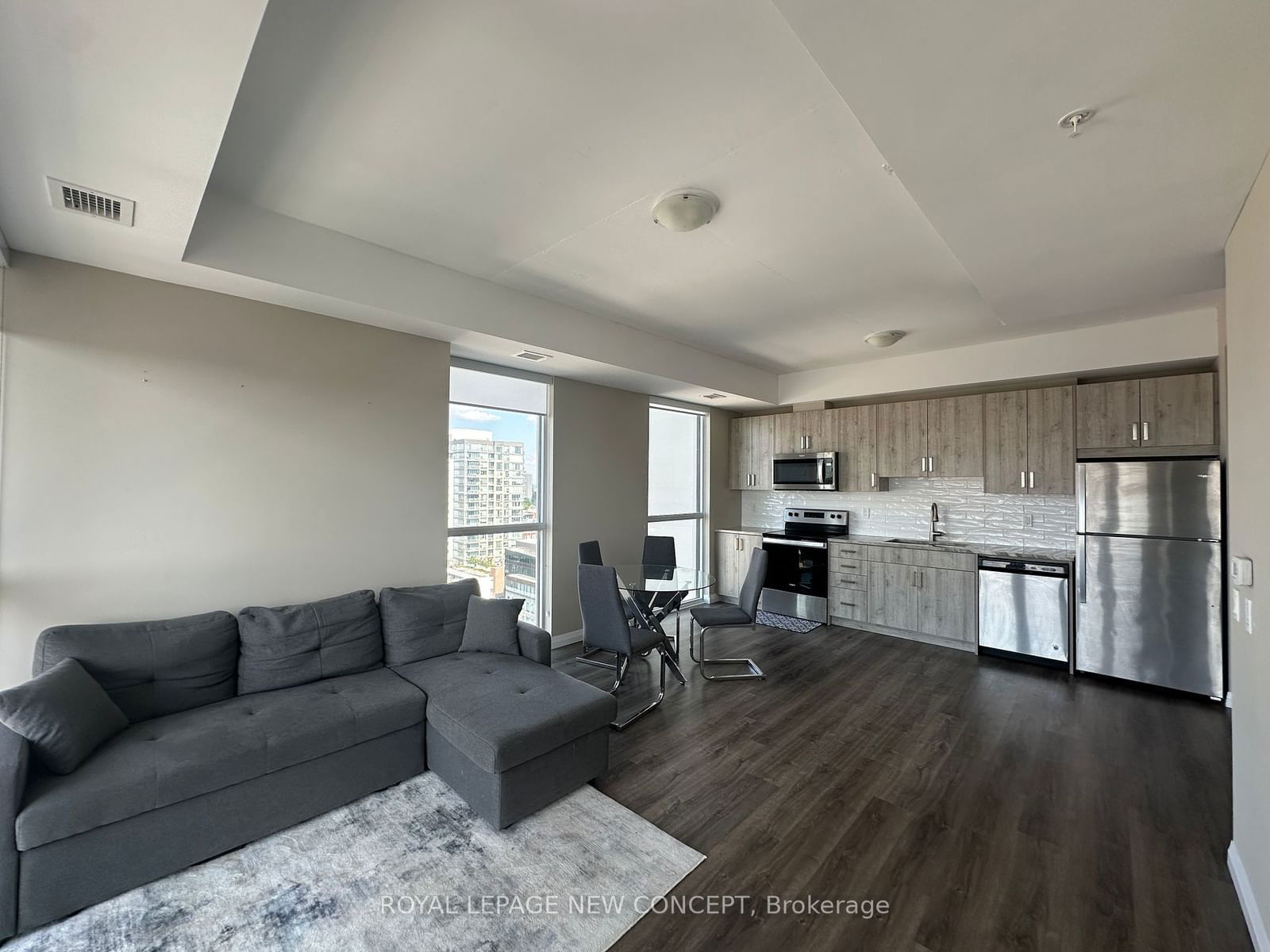 60 Charles St W, unit 1510 for sale