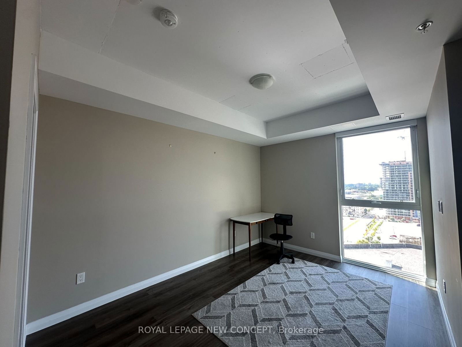 60 Charles St W, unit 1510 for sale