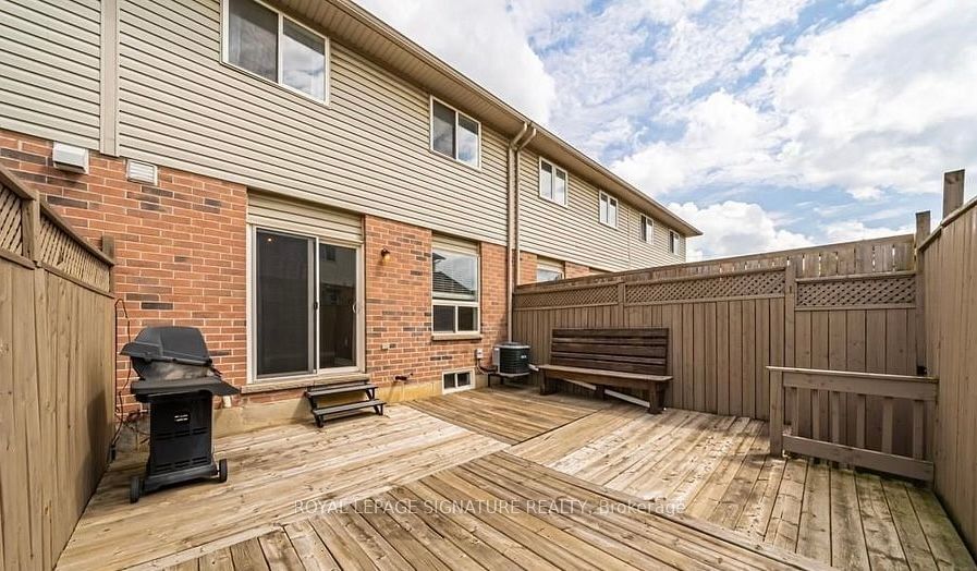 39 Pinewoods Dr, unit 16 for rent