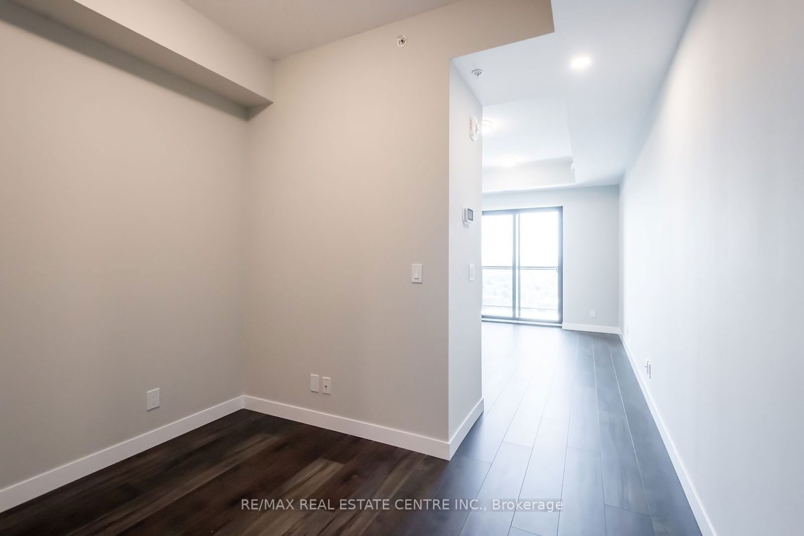 15 Queen St S, unit 1503 for rent