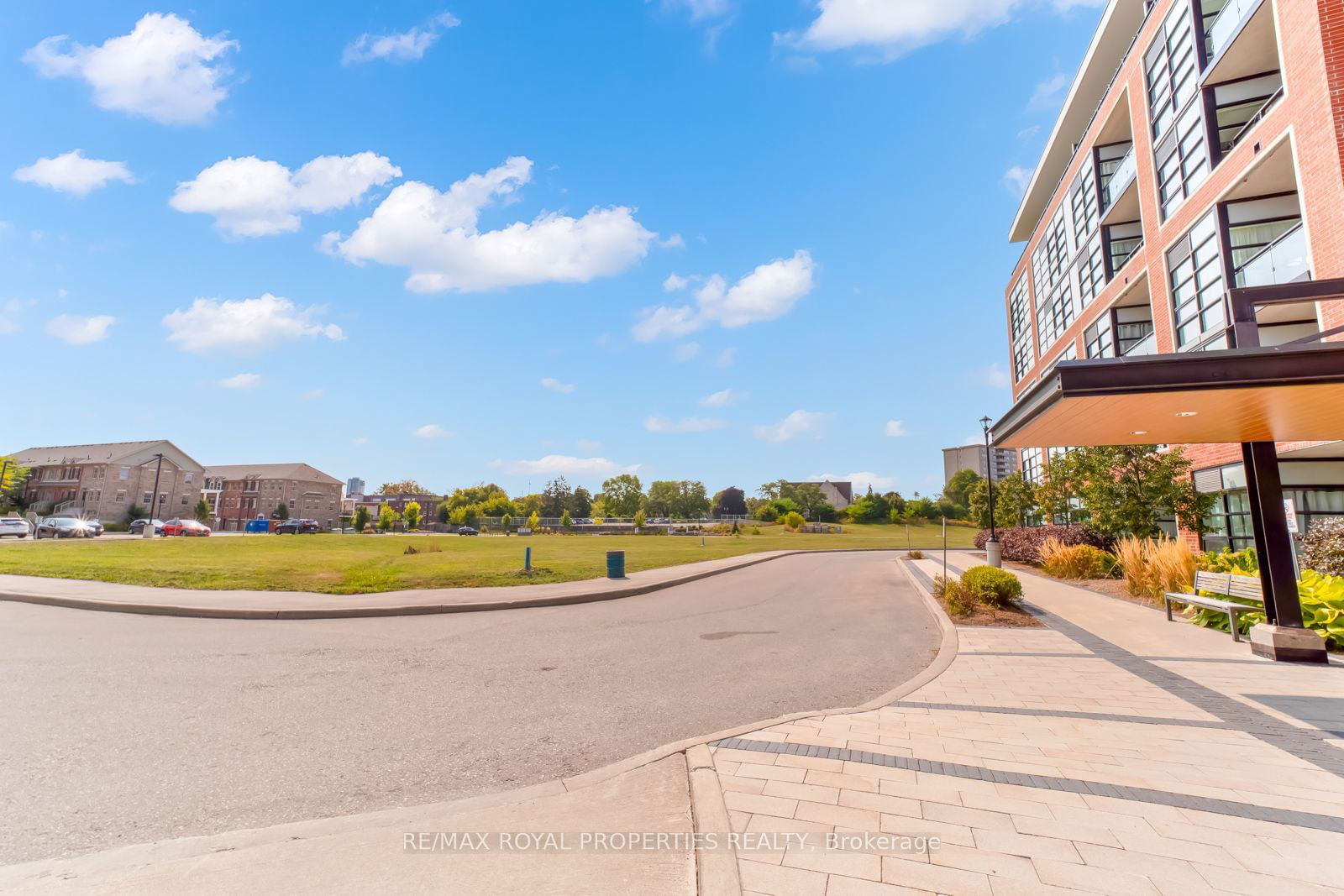 Victoria Common Condos, Kitchener, Toronto