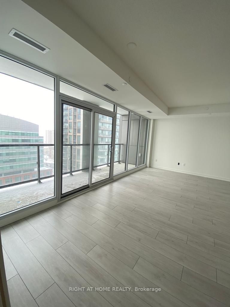 55 Duke St W, unit 1110 for sale