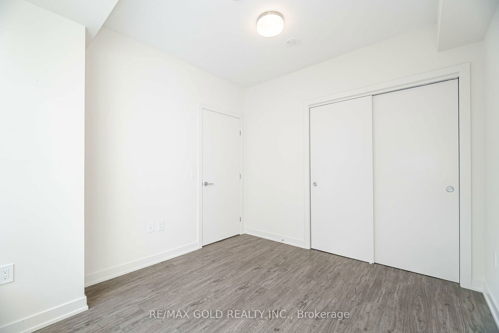 212 King William St, unit 1212 for rent