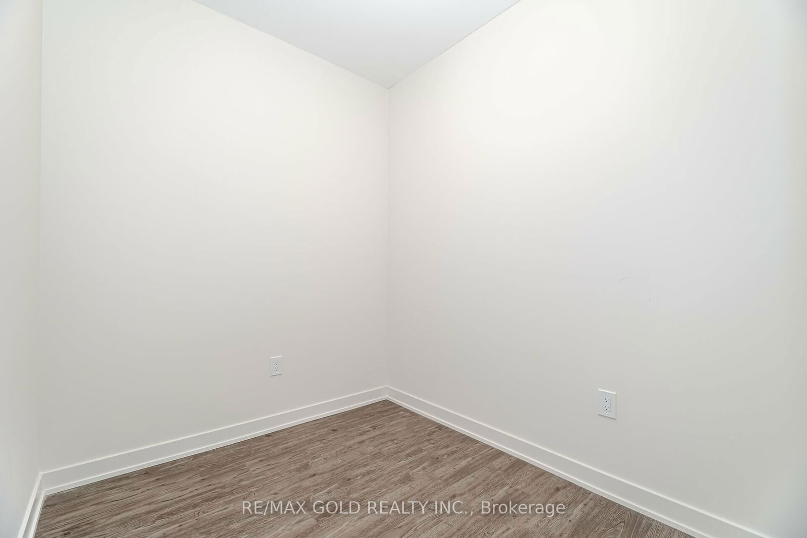 212 King William St, unit 1212 for rent