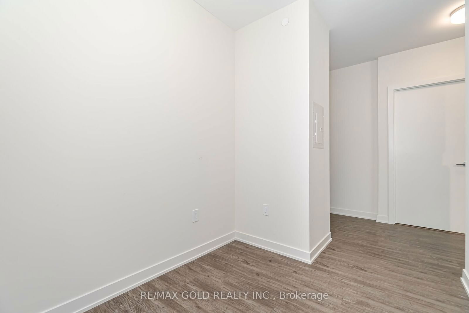 212 King William St, unit 1212 for rent