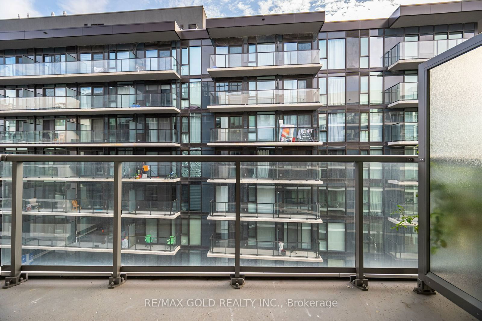 212 King William St, unit 1212 for rent