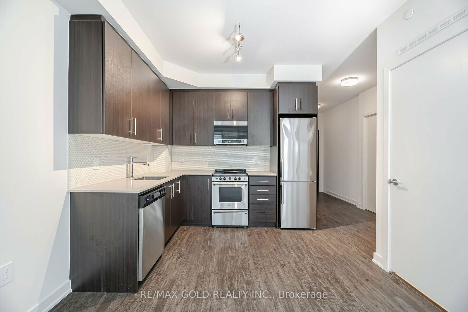 212 King William St, unit 1212 for rent