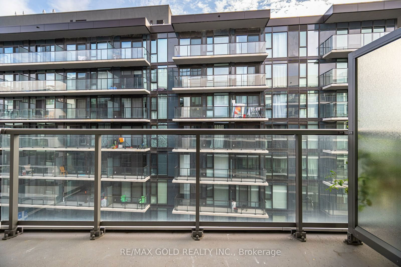 212 King William St, unit 1212 for sale