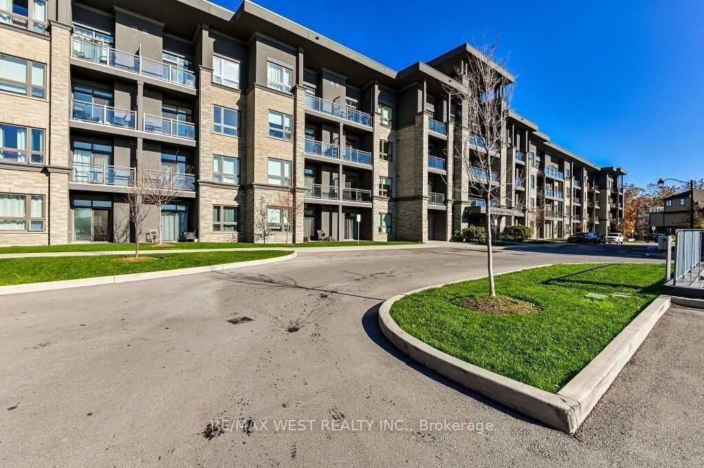 35 Southshore Cres, unit 115 for rent