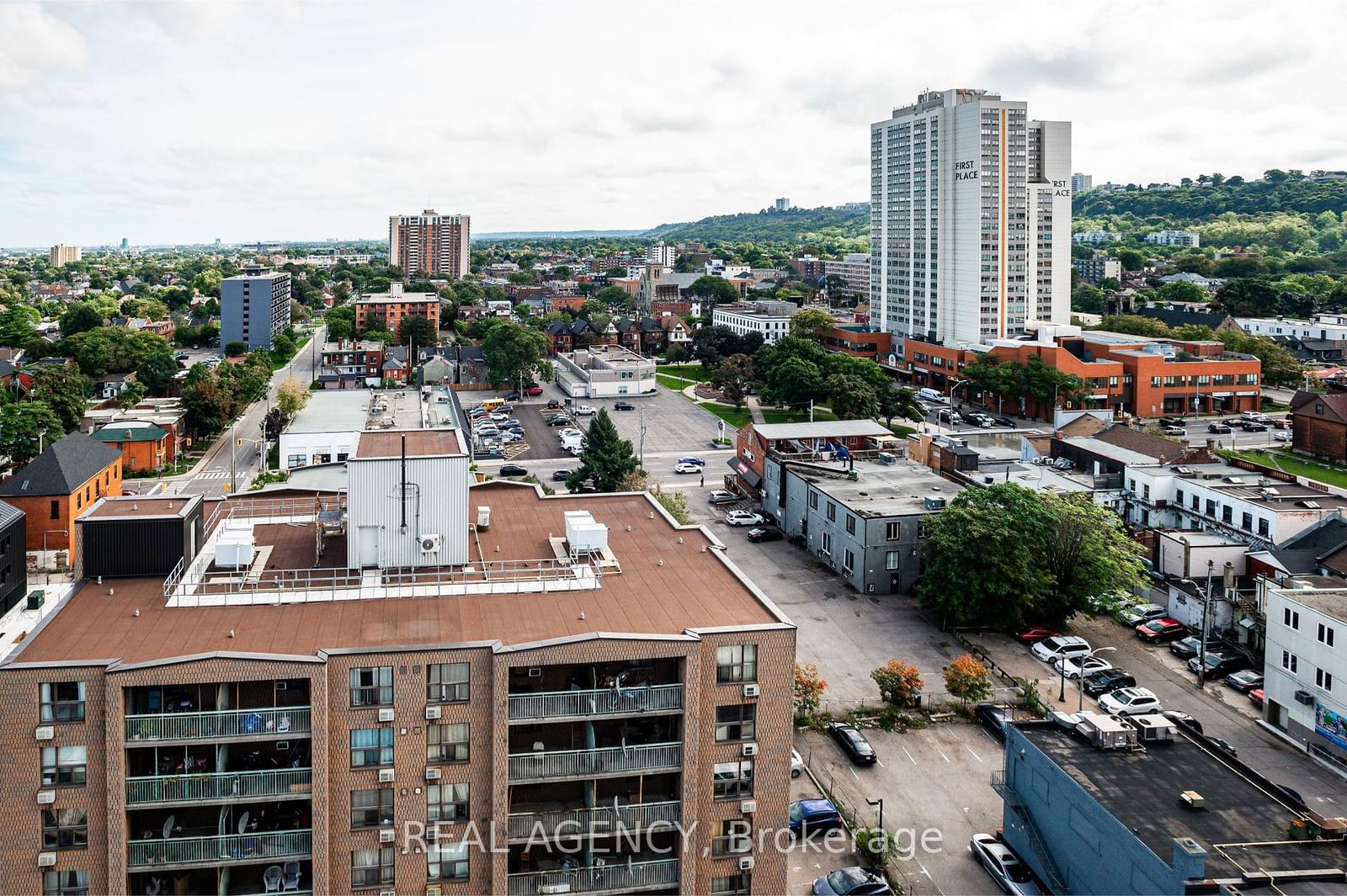 212 King William St W, unit 711 for sale