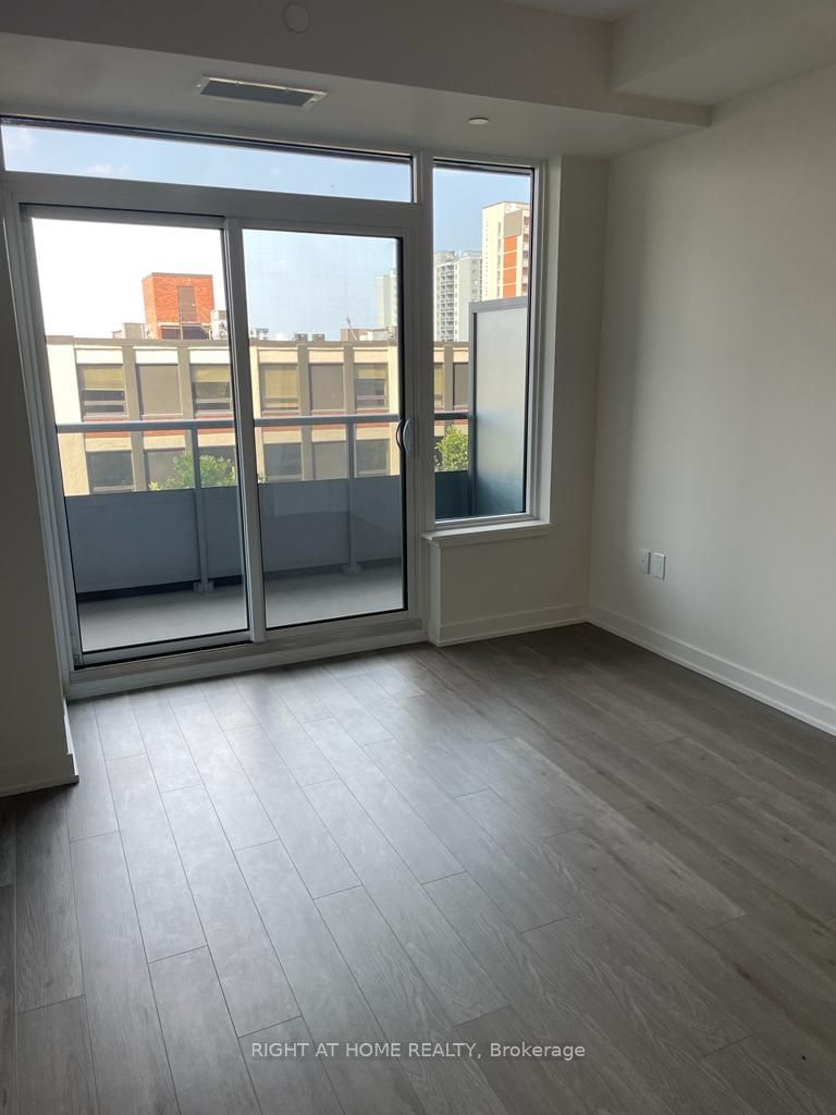 212 King William St, unit 621 for rent