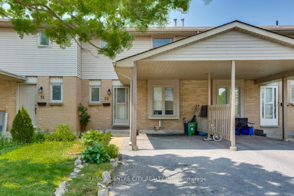 25 Erica Cres, unit 52 for sale