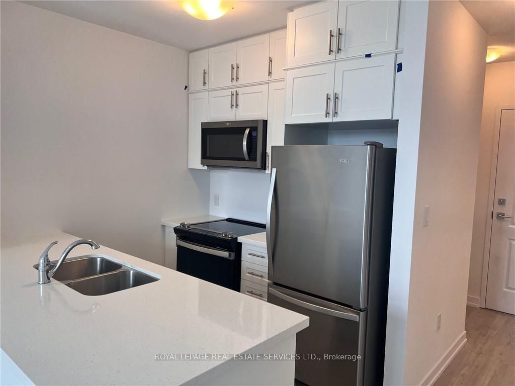 450 Dundas St, unit 508 for rent