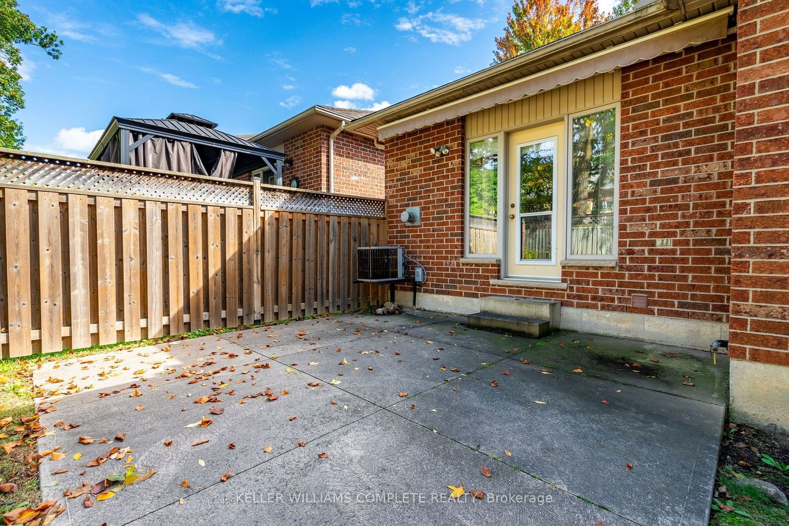 44 Greentrail Dr for sale 