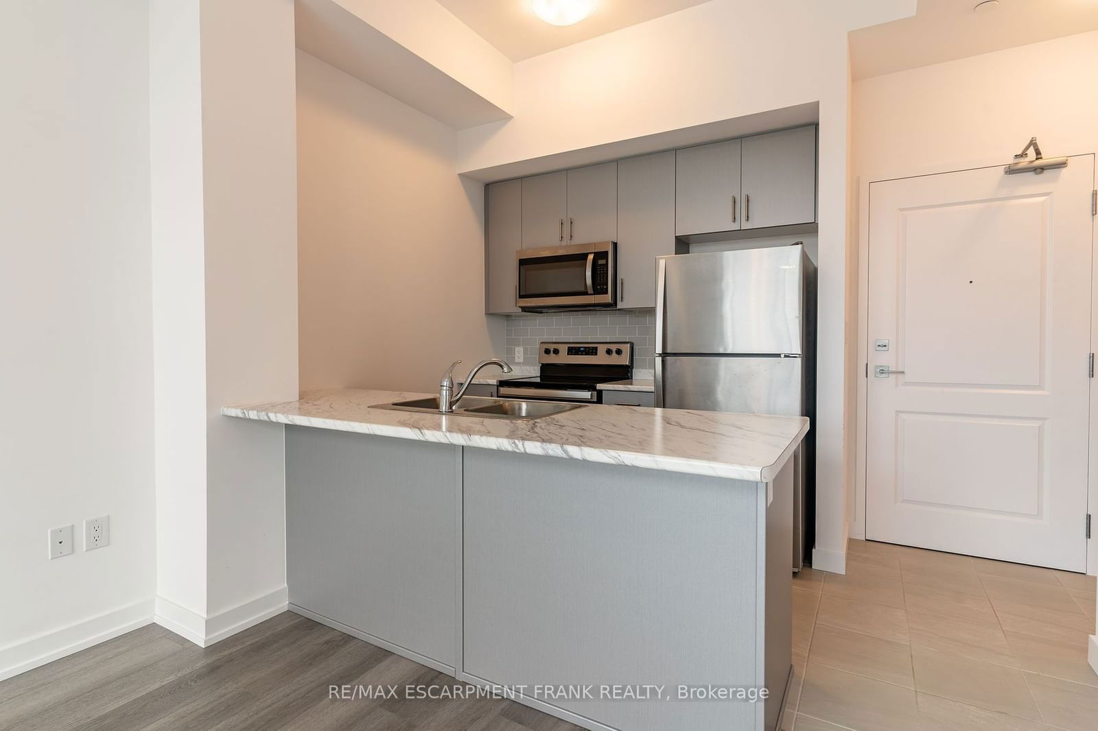 460 Dundas St E, unit 507 for sale