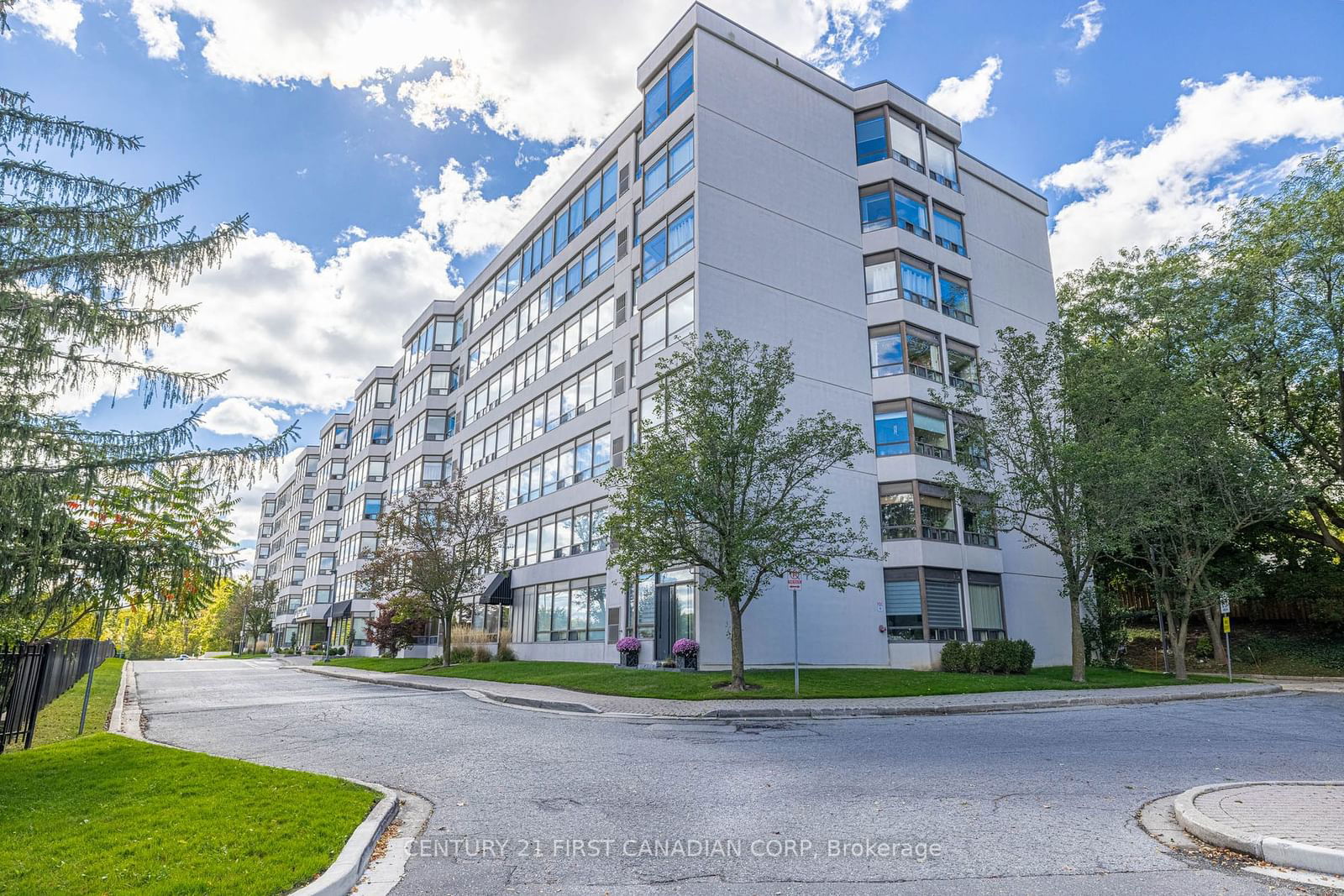 521 Riverside Dr, unit 210 for sale