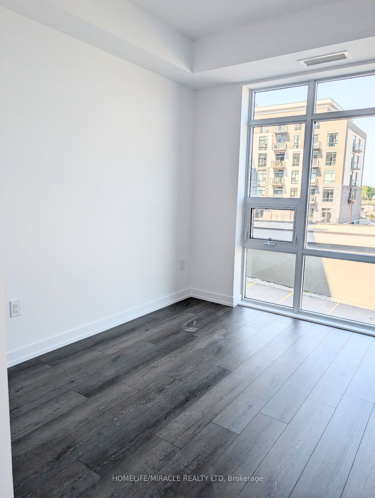 470 Dundas St E, unit 219 for rent