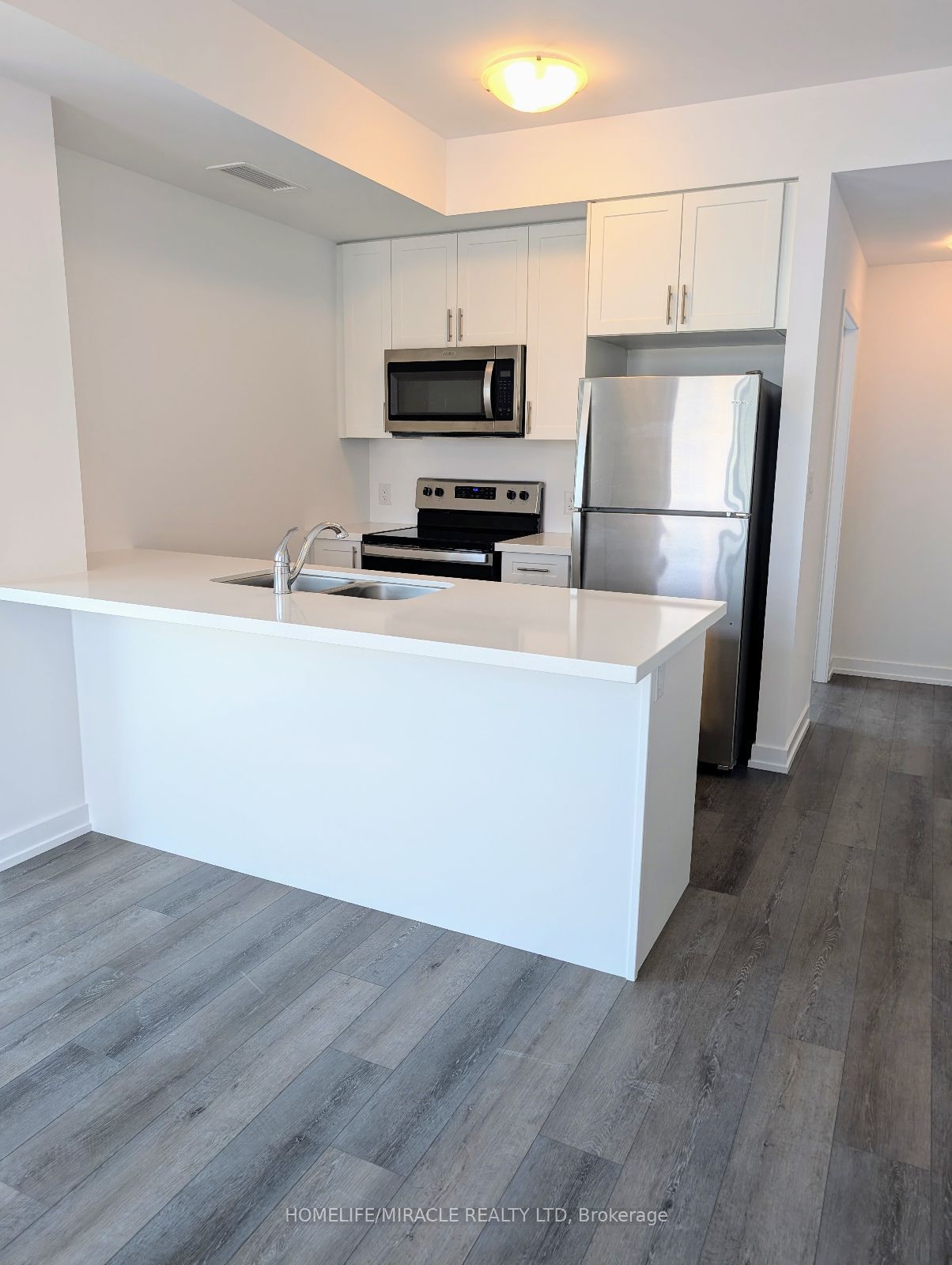 270 Dundas St, unit 219 for rent