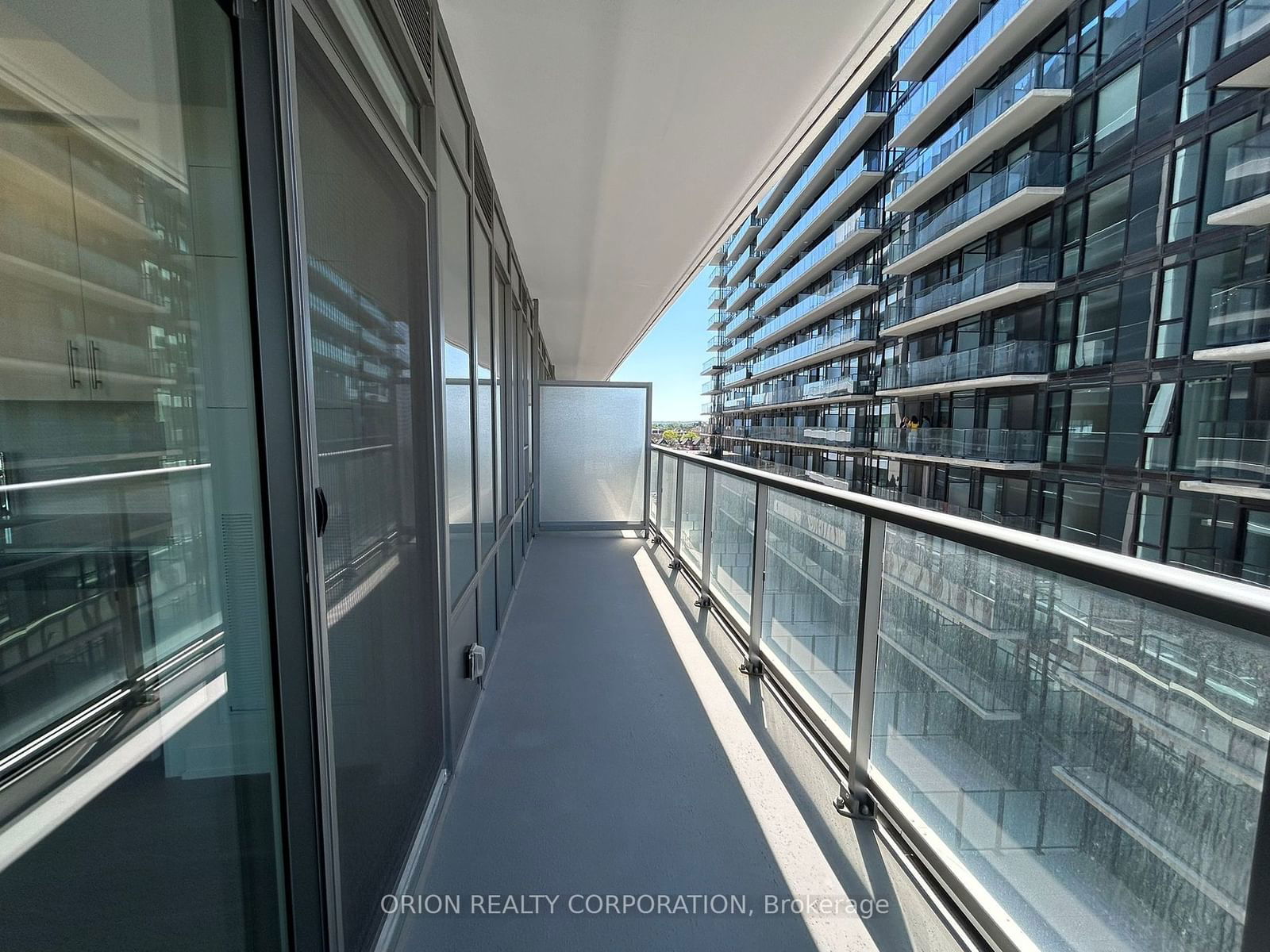 212 King William St, unit 715 for rent