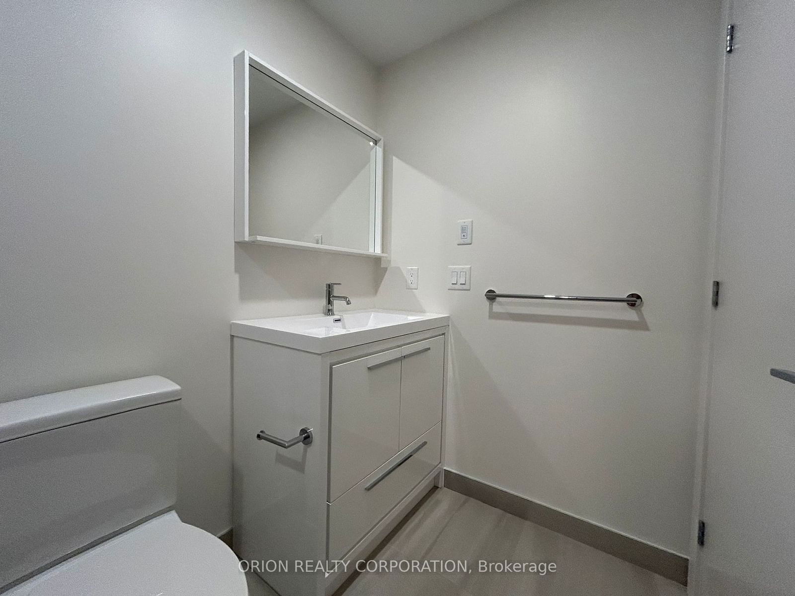 212 King William St, unit 715 for rent