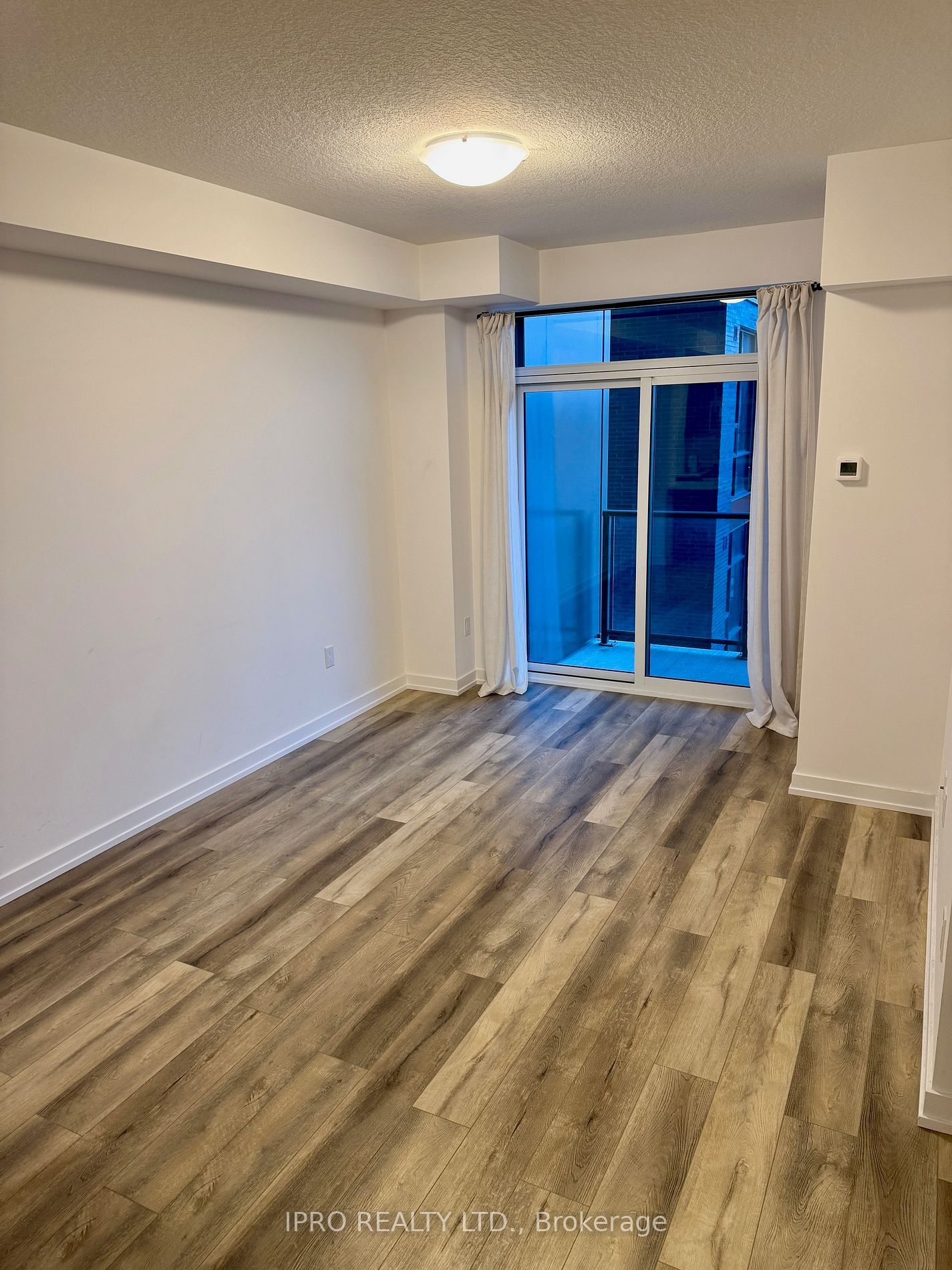 470 Dundas St E, unit 316 for rent