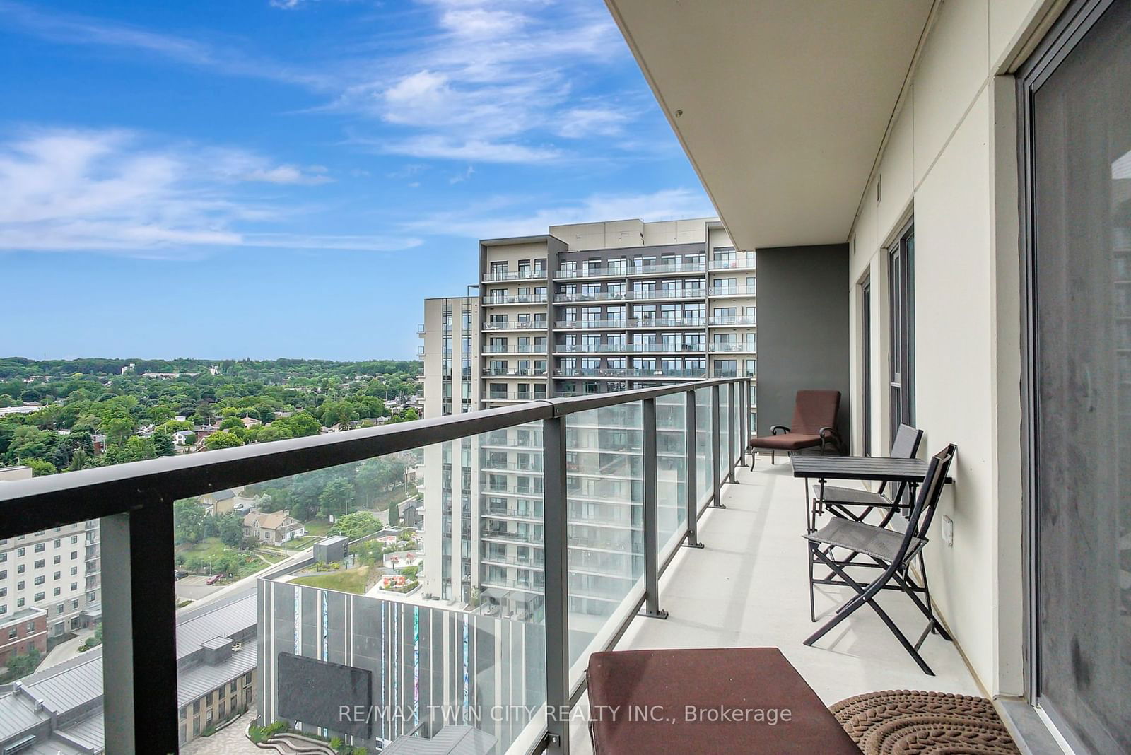 50 Grand Ave S, unit 1712 for sale