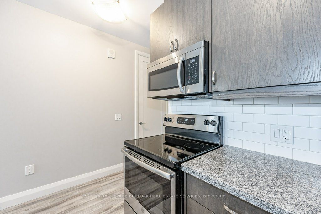 118 King St E, unit 418 for rent