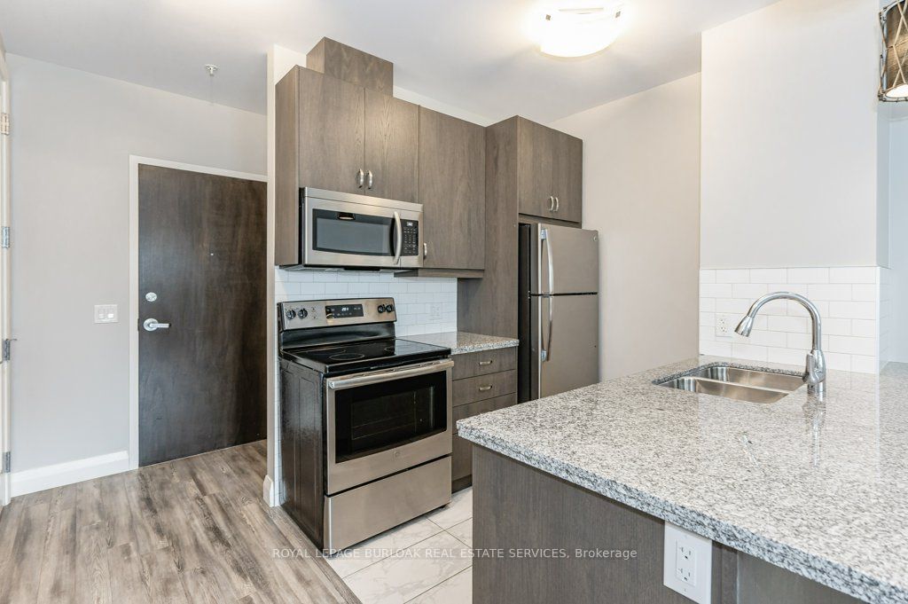 118 King St E, unit 418 for rent