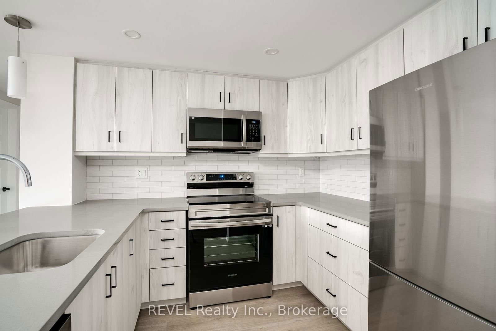 3998 VICTORIA Ave, unit 309 for sale