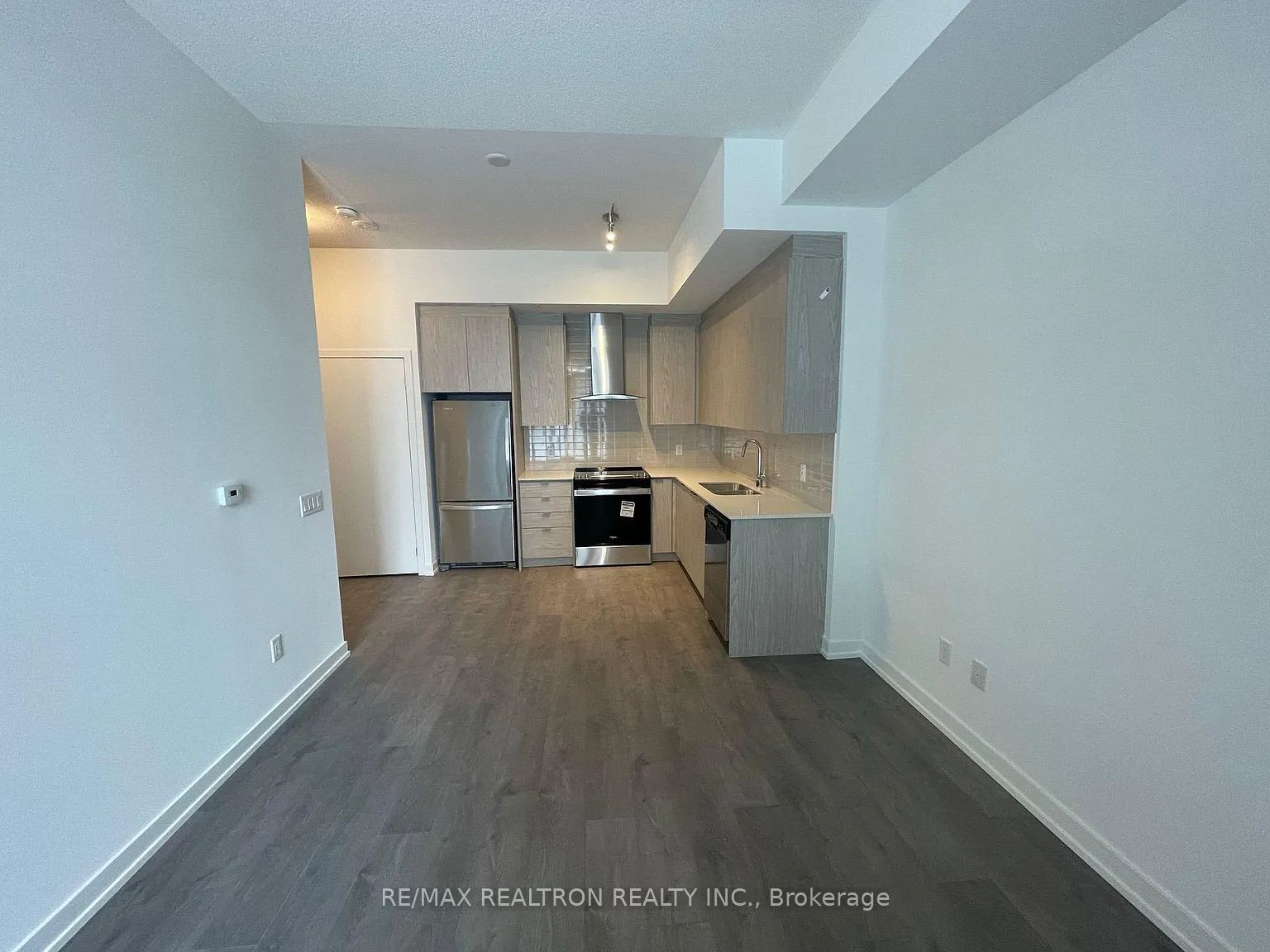 55 Duke St W, unit 230 for rent