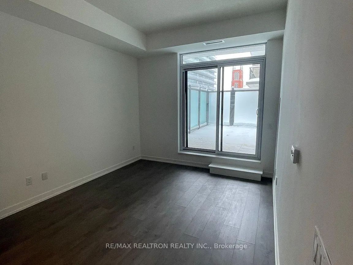 55 Duke St W, unit 230 for rent