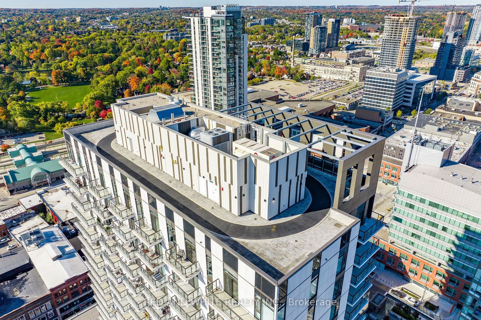 55 Duke St W, unit 901 for sale