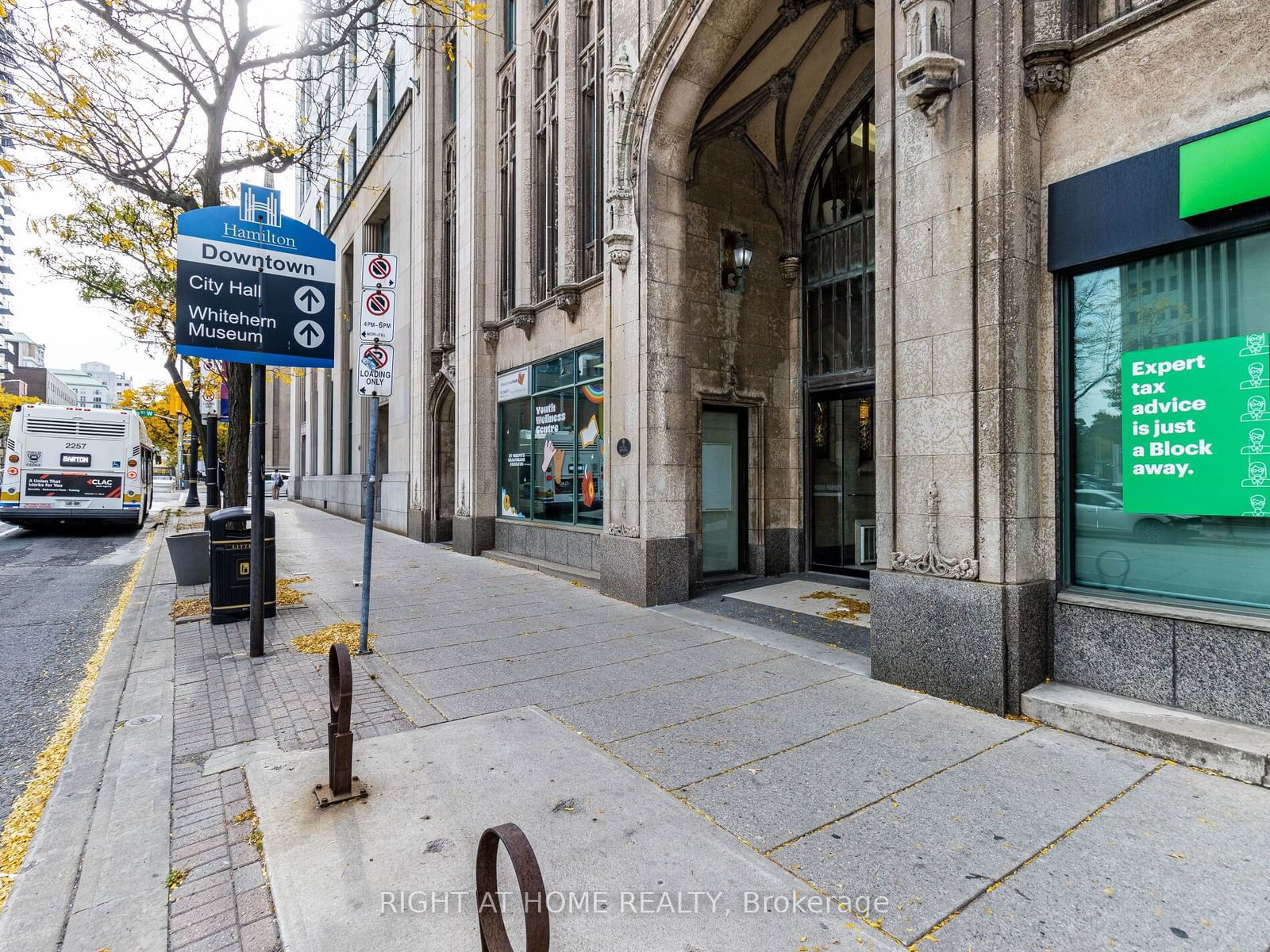 36 James St S, unit 303 for sale