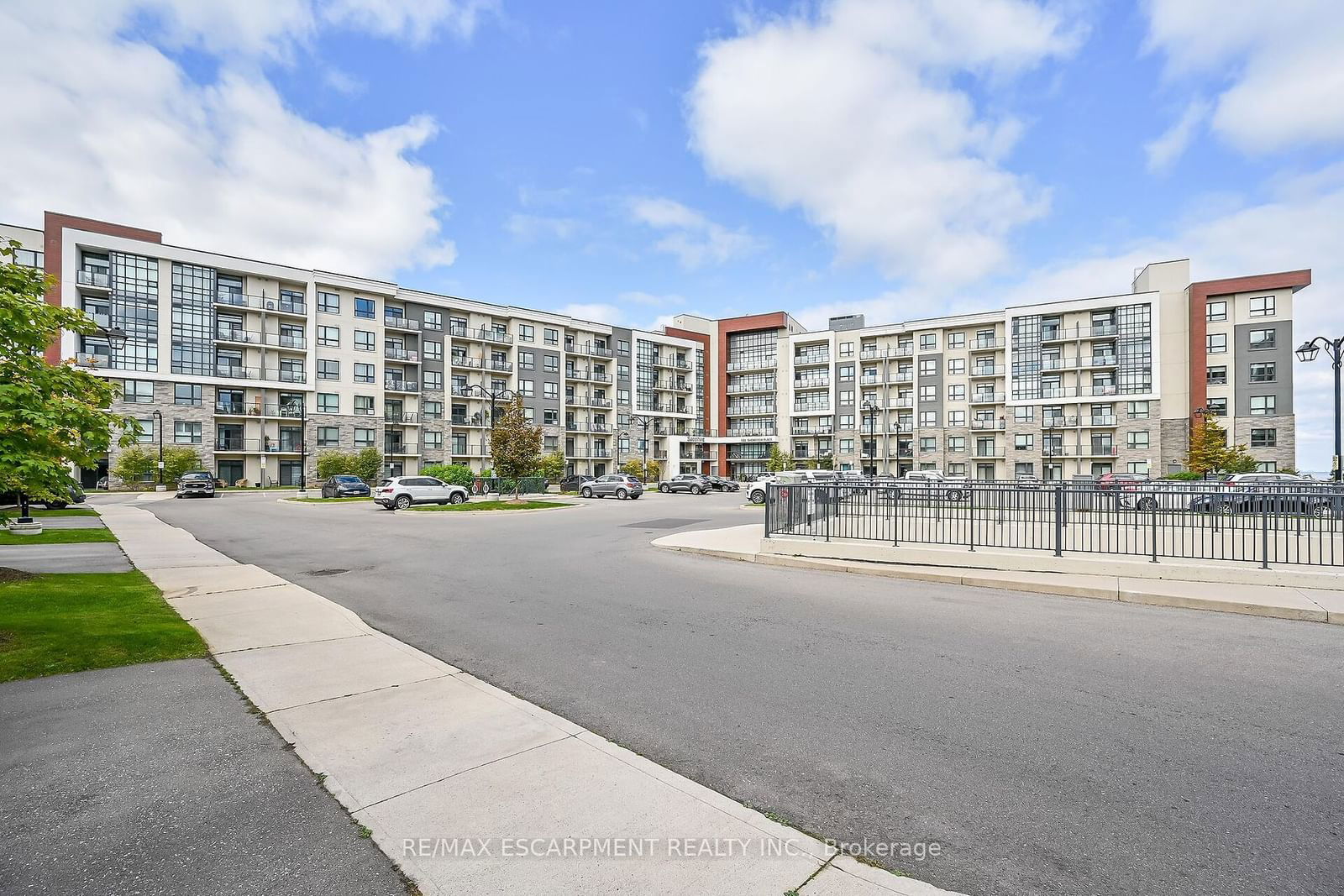 125 Shoreview Pl, unit 114 for sale