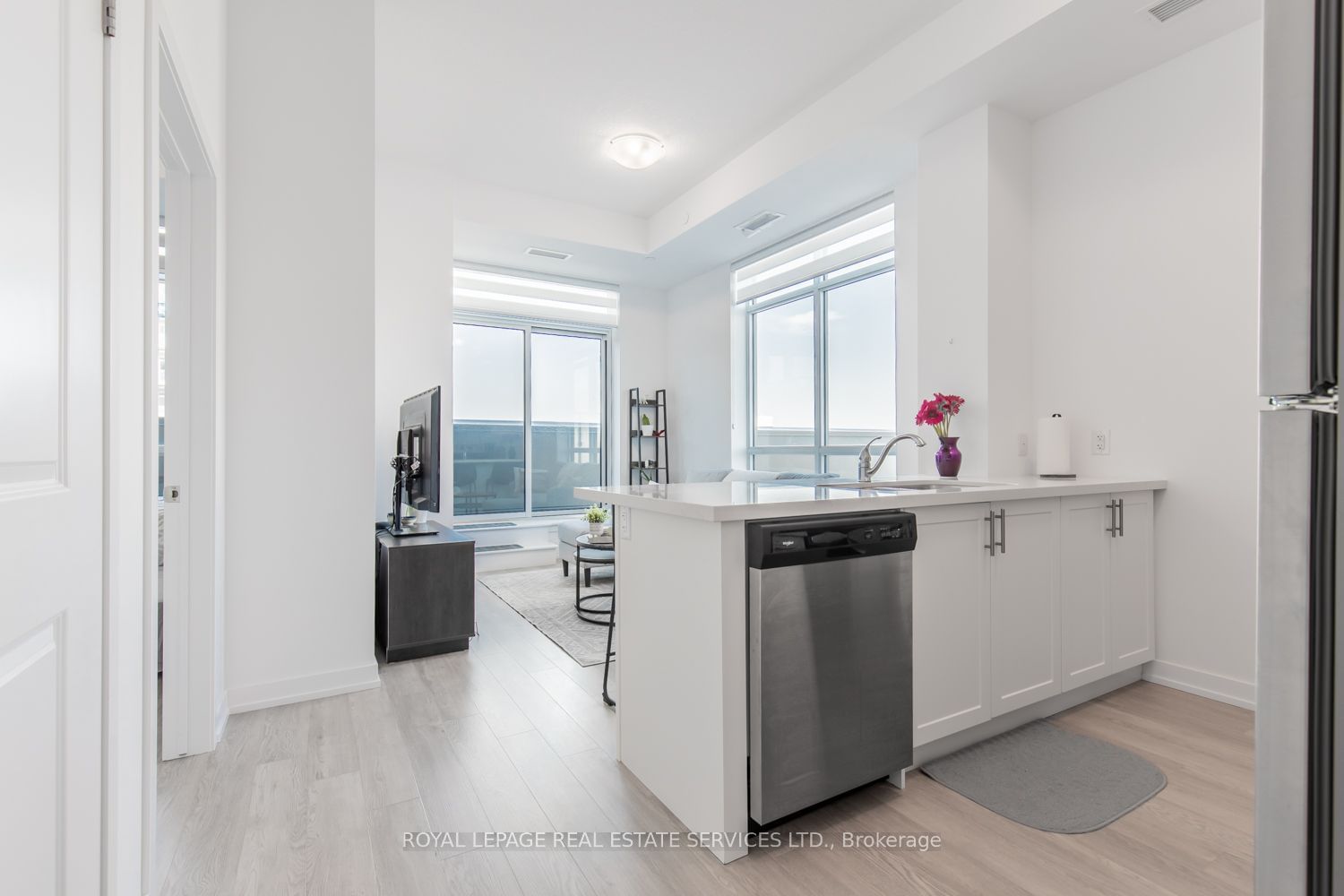 460 Dundas St E, unit 519 for sale