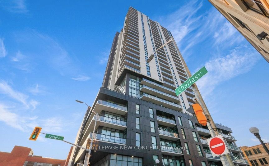 60 Charles St W, unit 1510 for sale