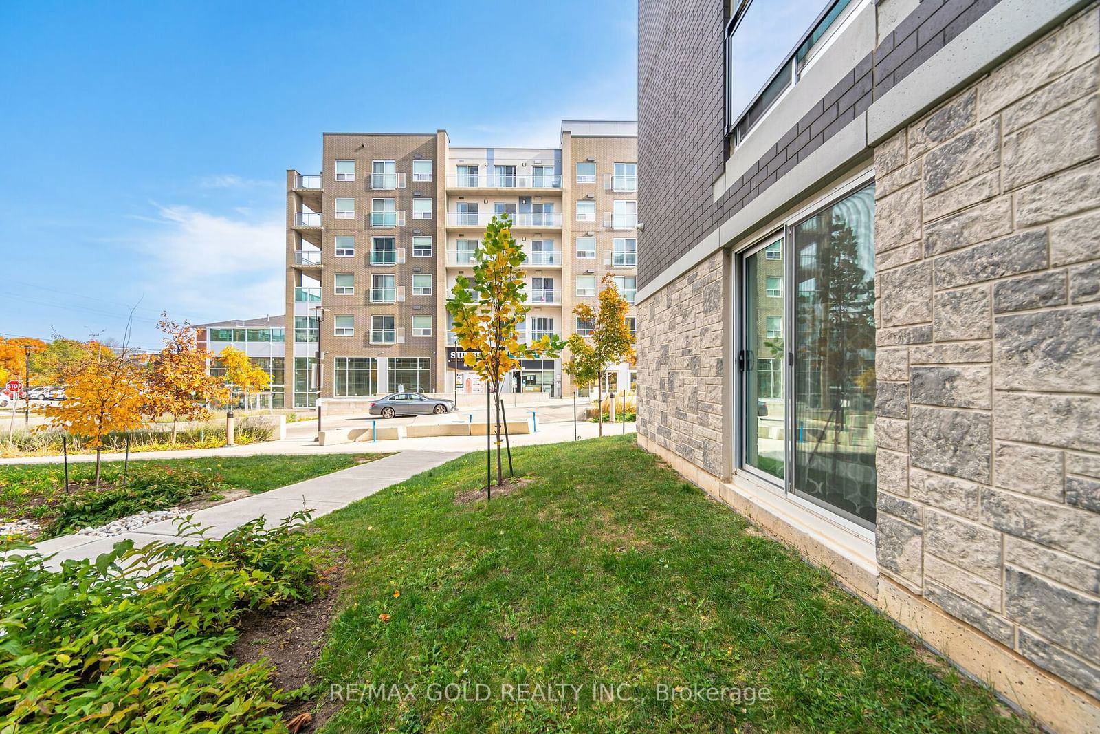 275 Larch St, unit H101 for sale