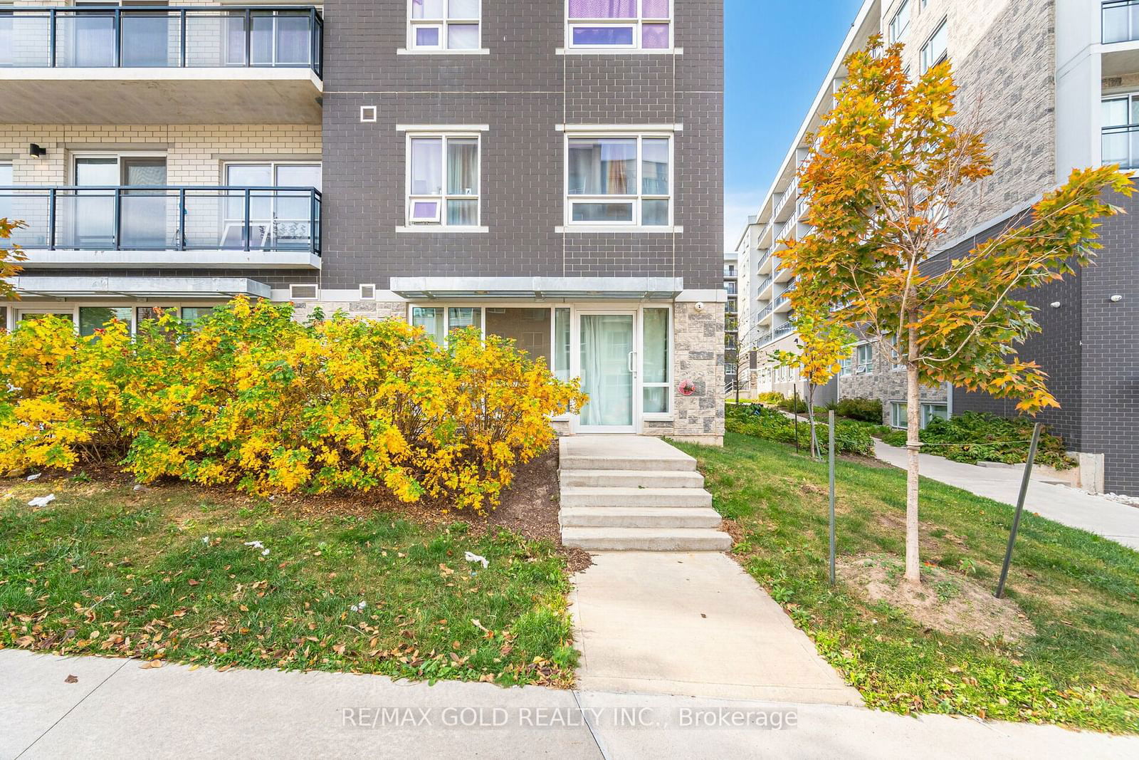 275 Larch St, unit H101 for sale