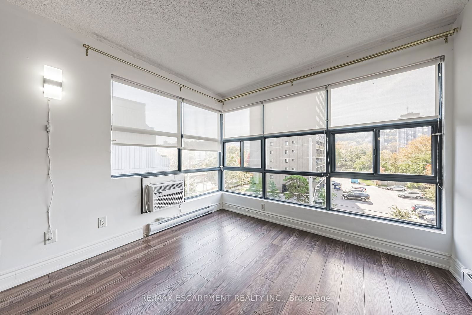 175 Hunter St E, unit 504 for sale