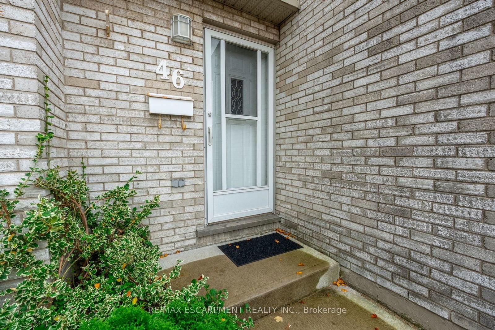 33 Rochelle Ave, unit 46 for sale