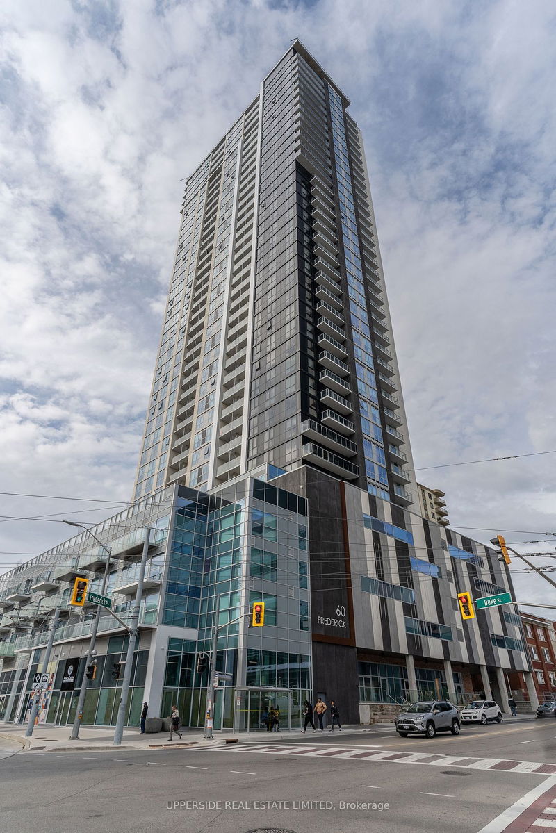 60 Frederick St, unit 814 for rent