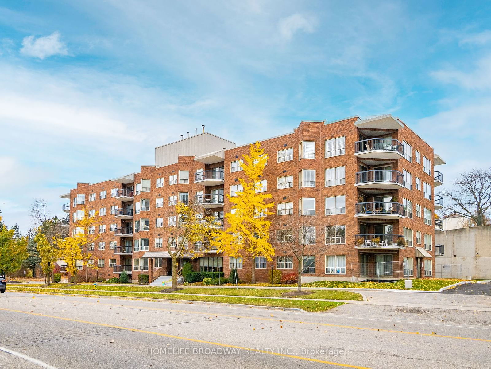 300 Keats Way, Waterloo, Toronto