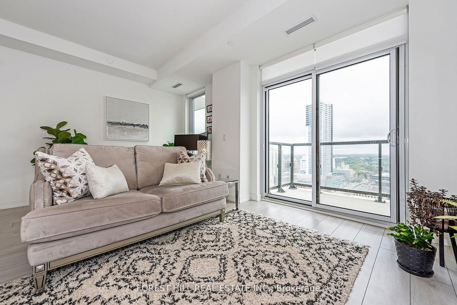 55 Duke St W, unit 1704 for sale