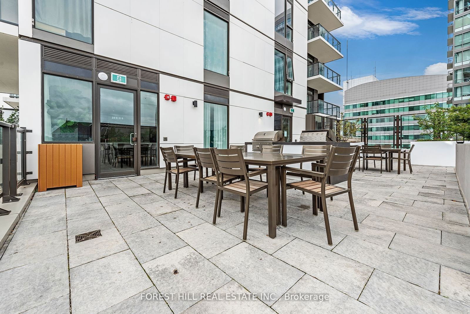 55 Duke St W, unit 1704 for sale