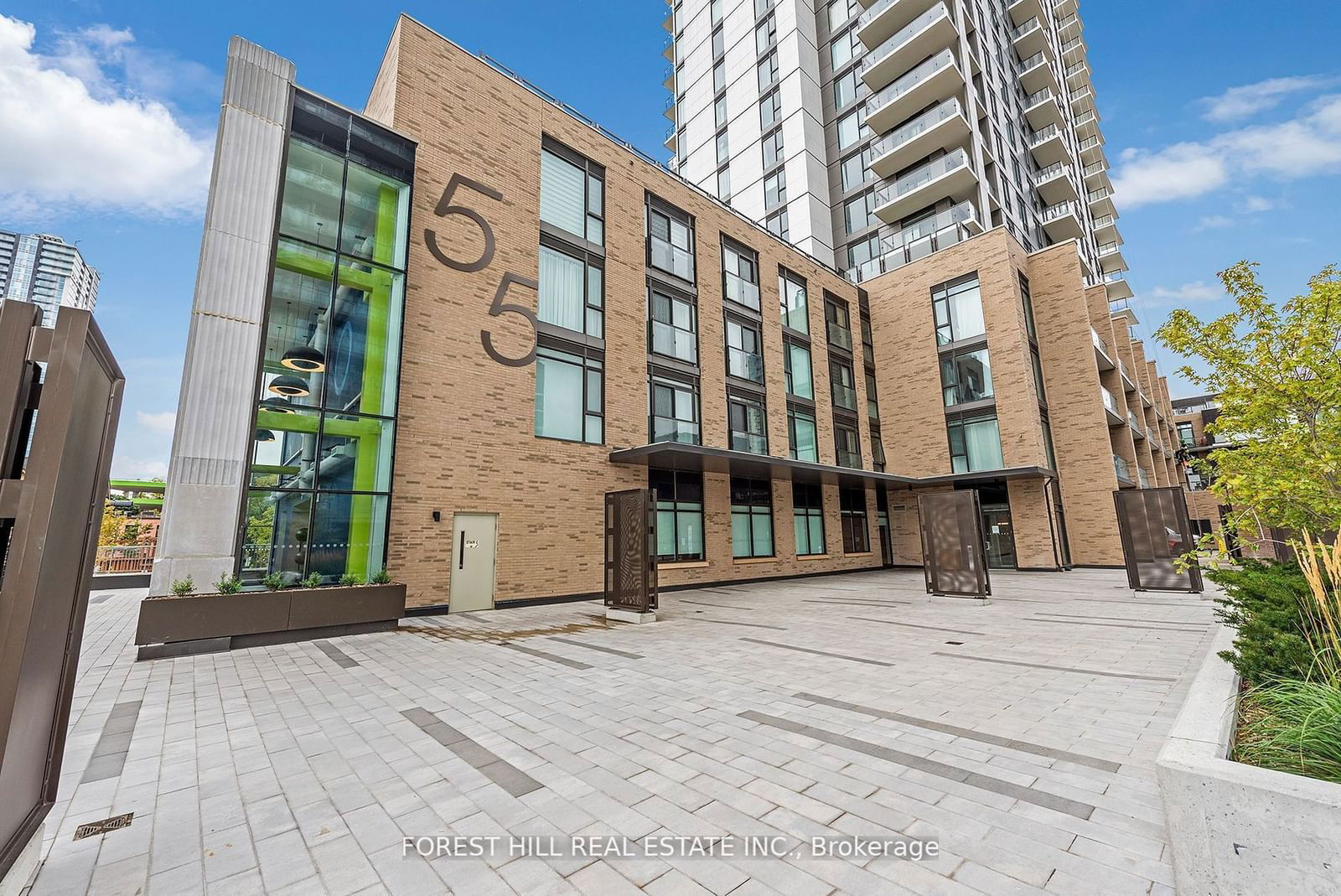 55 Duke St W, unit 1704 for sale